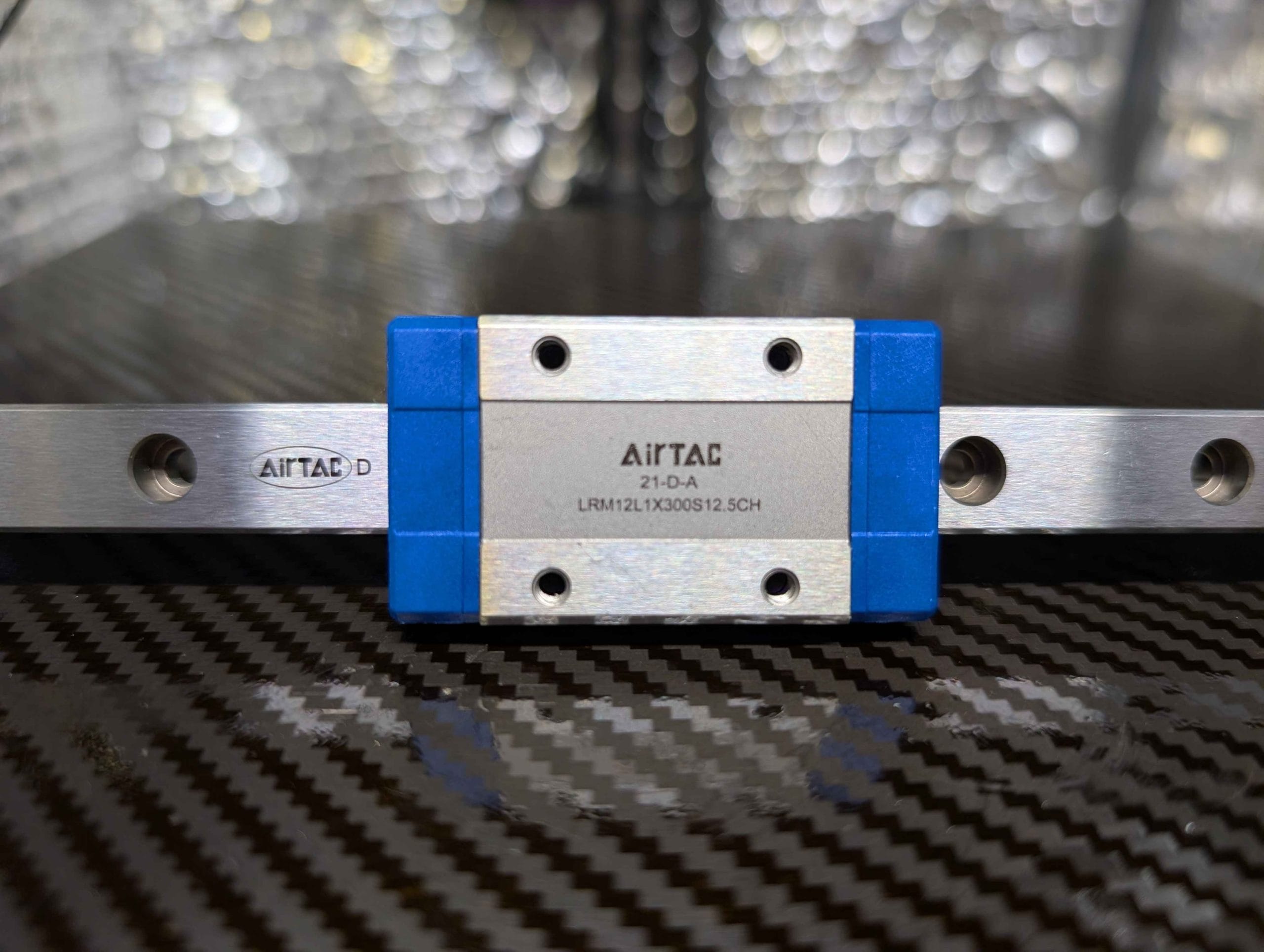 AirTac MGN12H rail with Z2 preload 1 AirTac MGN12H rail with Z2 preload